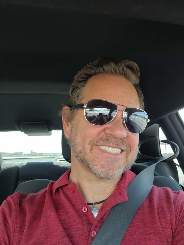 Date this voluptuous United States man Mike from Austin UM81