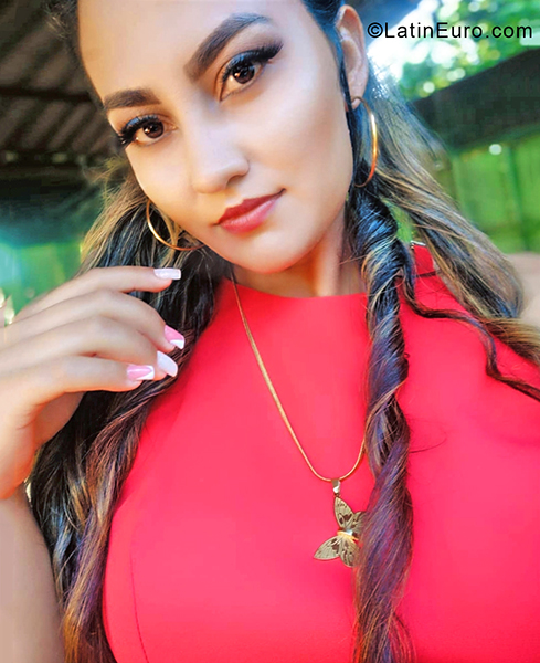 Date this tall Paraguay girl Jessica from Hernandarias PY64
