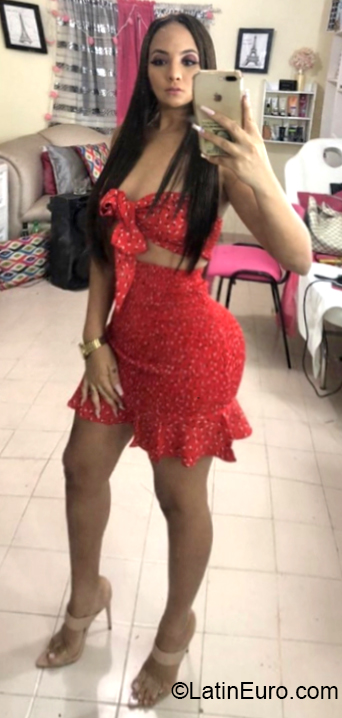 Date this lovely Dominican Republic girl Zara from Santiago DO40323