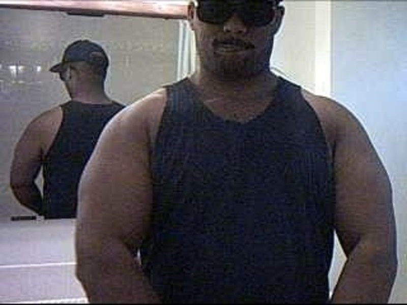 Date this athletic United States man THE from Anchorage US21508
