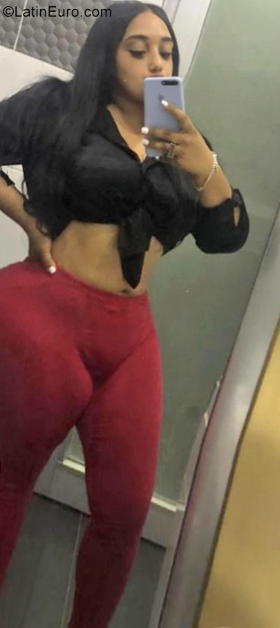 Date this fun Dominican Republic girl Yelissa from Santo Domingo DO40371