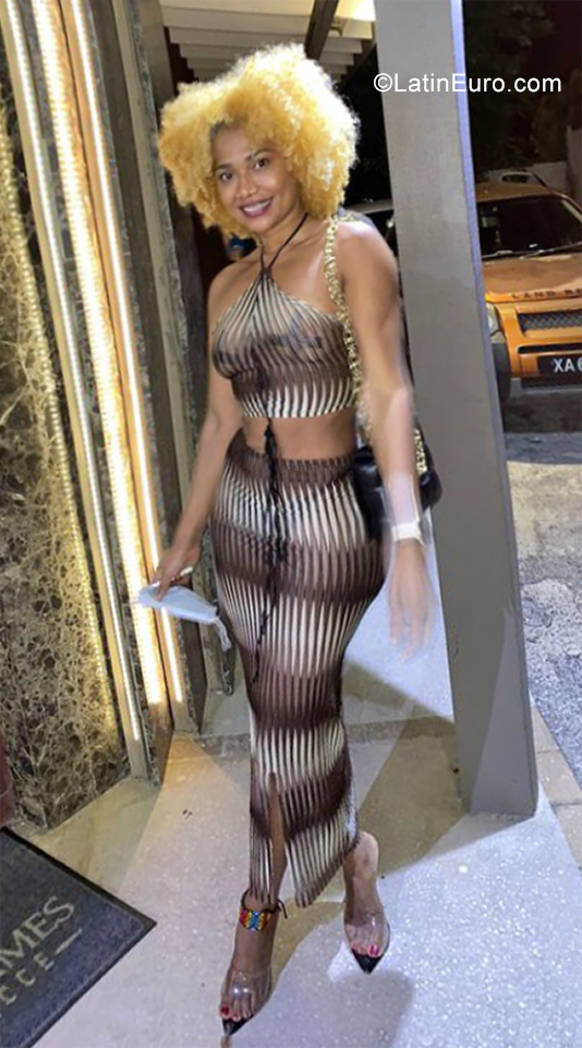 Date this delightful Barbados girl Allyson from Barbados BB37