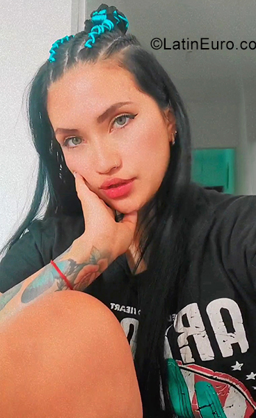 Date this delightful Brazil girl Clara from Sao Paulo BR11552