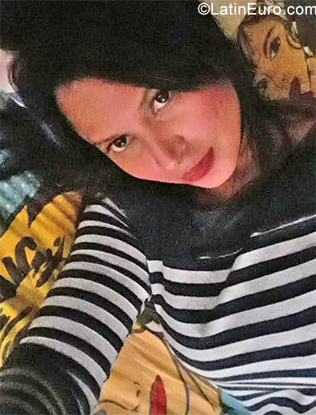 Date this georgeous Colombia girl Kim from Medellin CO31105