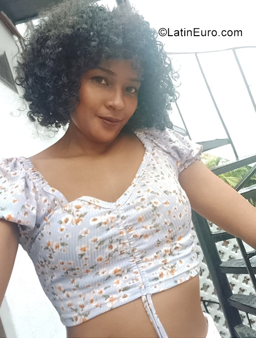 Date this athletic Colombia girl 041111 from Barranquilla CO31476