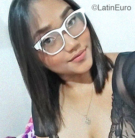 Date this stunning Colombia girl Liseth from Cali CO31242