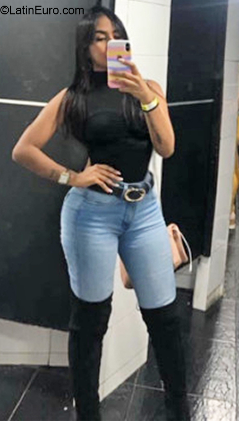 Date this stunning Colombia girl Stefany from Cali CO31279