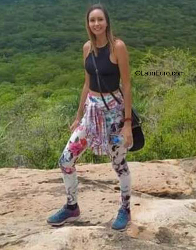 Date this passionate Brazil girl Raniely from SERRA TALHADA BR11639