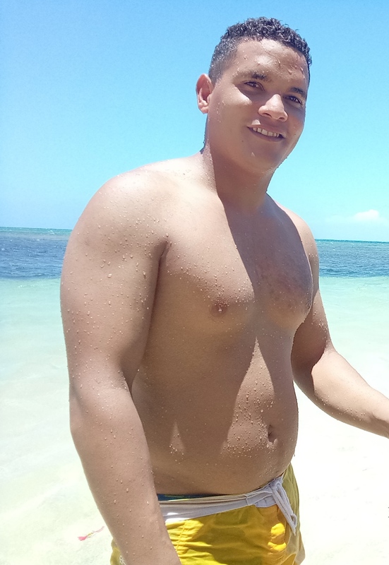 Date this attractive Cuba man Keiler from Holguín CU806