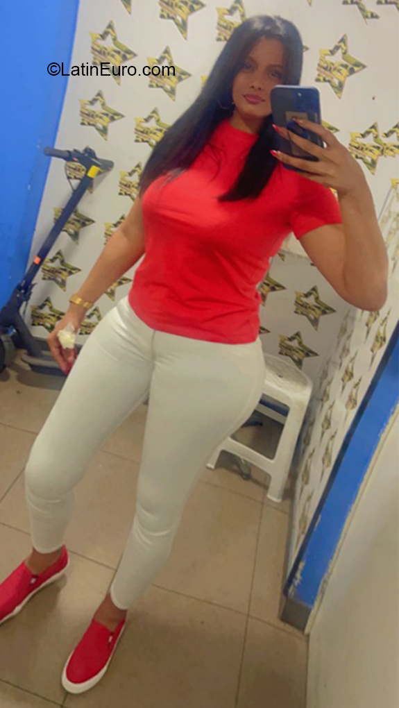 Date this nice looking Spain girl Lapatrona from Barcelona ES680