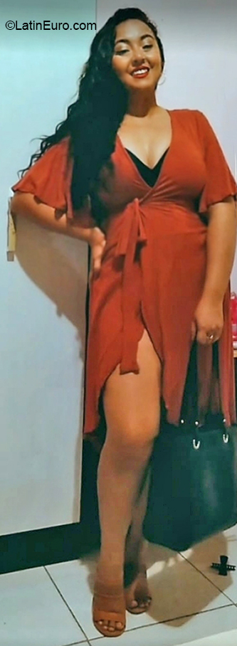 Date this voluptuous Brazil girl Juliana from Belem BR11644