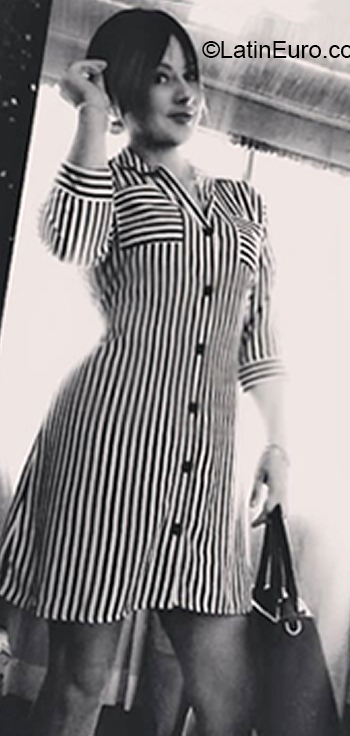 Date this happy Costa Rica girl Millena from San Jose CR502
