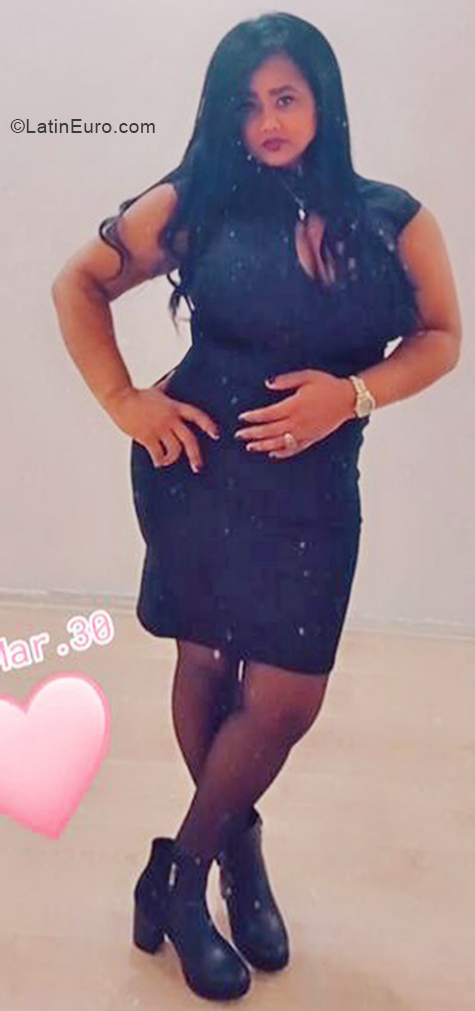 Date this cute Dominican Republic girl Mariela from San Cristobal DO40576