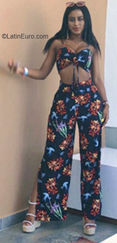 Date this gorgeous Colombia girl Johana from Pereira CO31400