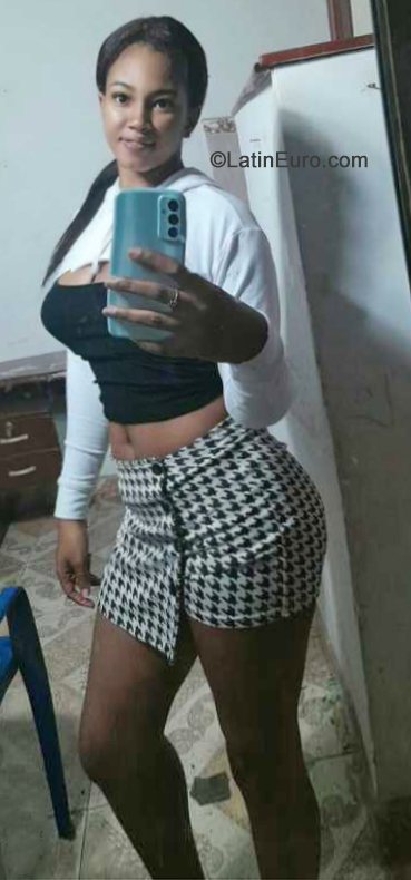 Date this attractive Colombia girl Diana graciela from Cali CO31404