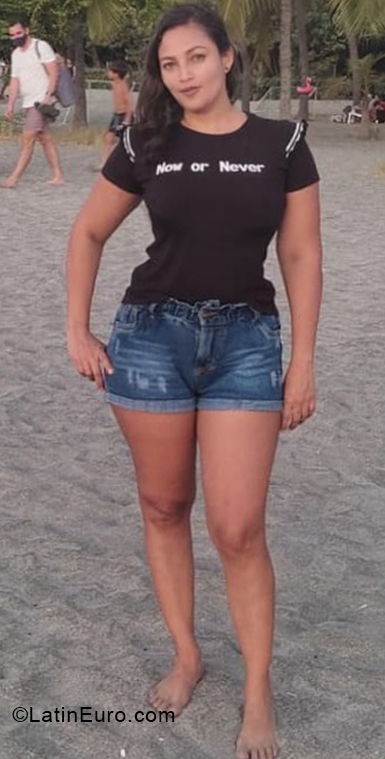 Date this passionate Colombia girl Jhohana from Santa Marta CO31444