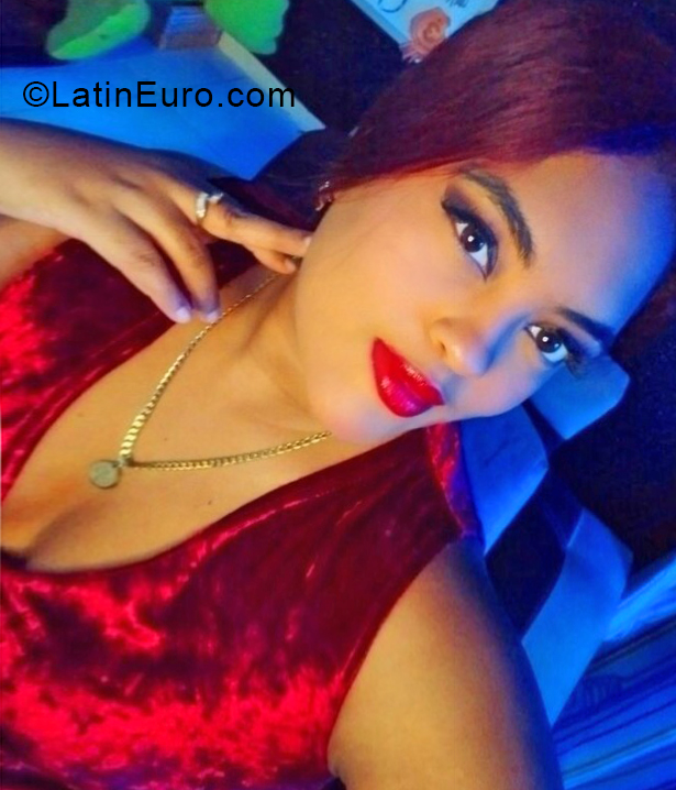 Date this funny Colombia girl Brenda from Cali CO31823