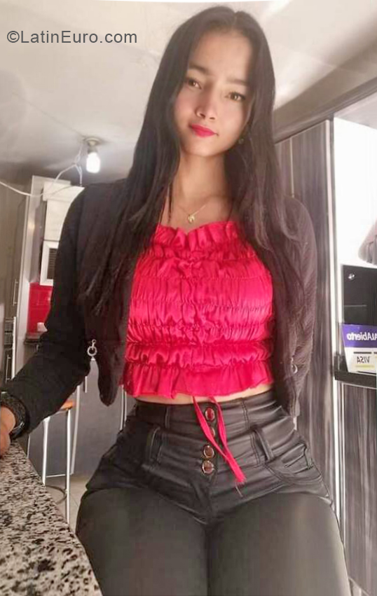 Date this passionate Colombia girl Alejandra from Bogota CO31467