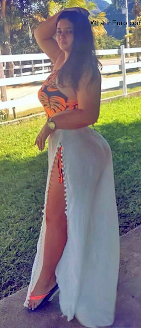 Date this sensual Brazil girl CAMILA from Rio de janeiro BR11724