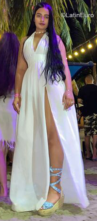 Date this nice looking Colombia girl Sara Cardona from Medellín CO31494