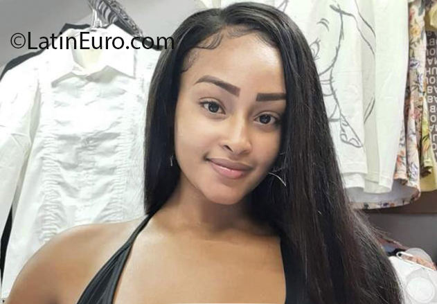 Date this charming Colombia girl Breidy from Medellín CO31622