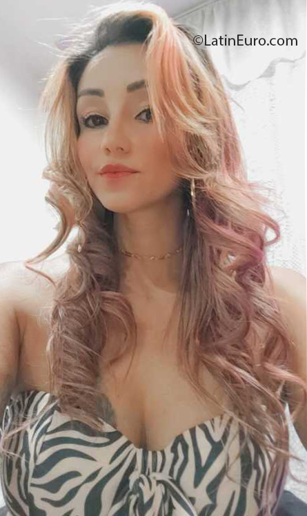 Date this athletic Colombia girl Monica from Bogota CO31629