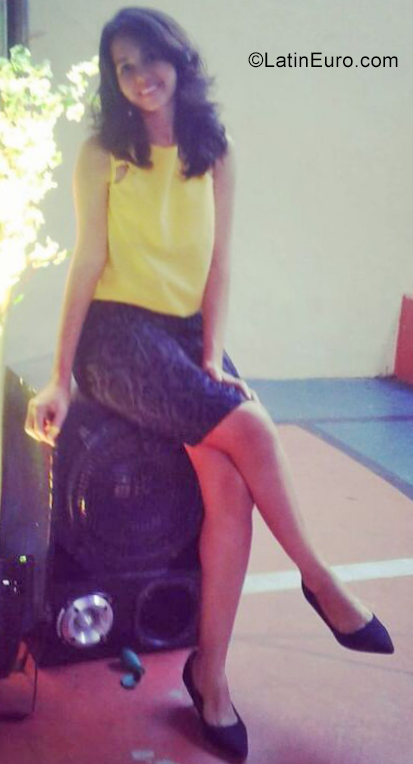 Date this lovely Brazil girl Priscila from Fortaleza BR11845