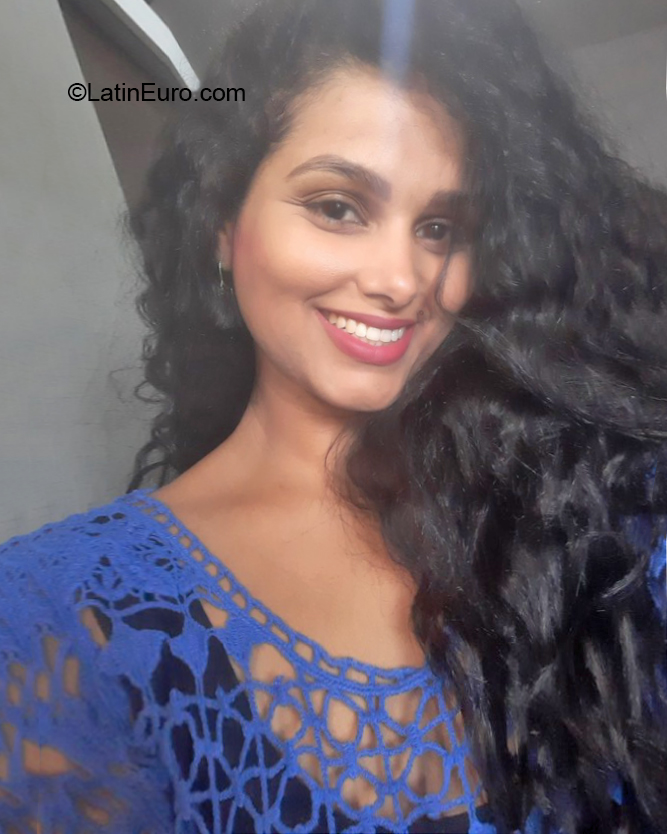 Date this pretty Brazil girl GISLAINE from Belo Horizonte BR11889