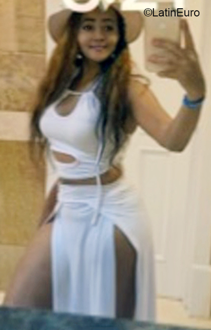 Date this funny Dominican Republic girl Nercy from Santo Domingo DO40833