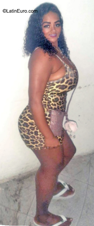 Date this pretty Brazil girl Priscila from Salvador BR11930
