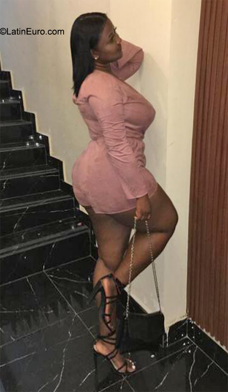 Date this sultry Dominican Republic girl Smits from Santo Domingo DO40857