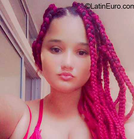 Date this attractive Dominican Republic girl Dhayana from Santo Domingo DO40929