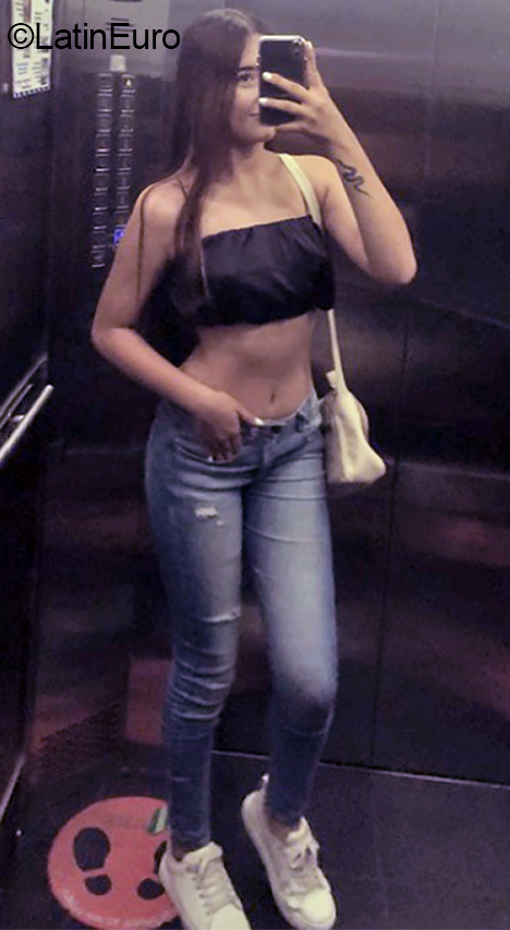 Date this exotic Colombia girl Nicol from Ibague CO31922