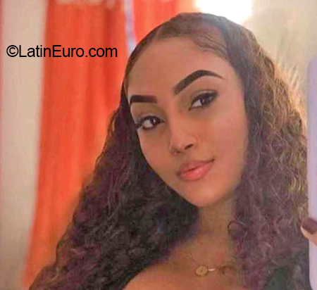Date this charming Colombia girl Karol from Cali CO31927