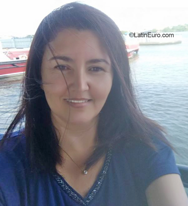Date this foxy Aruba girl Li from Sao Paulo - Sao Roque BR12047