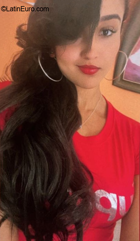 Date this beautiful Dominican Republic girl Yuleisy from Cotui DO40980