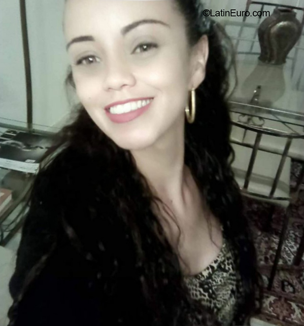 Date this charming Brazil girl Maria Estela from Castro BR12091