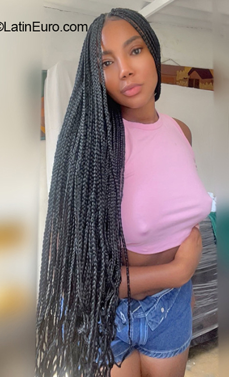 Date this voluptuous Colombia girl Biviiiiana from Medellin CO31985