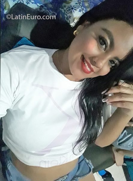Date this cute Colombia girl Lizeth from Cali Valle CO32021