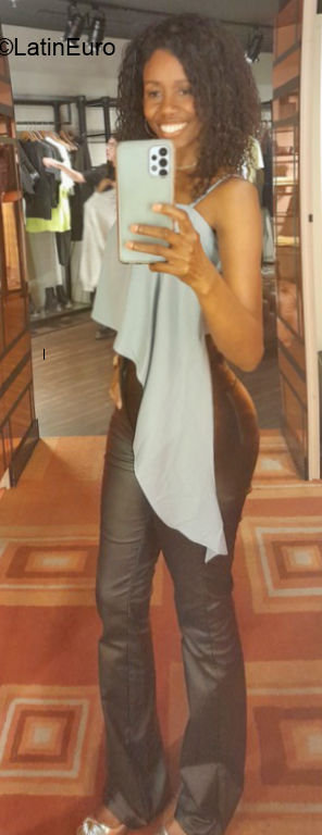 Date this beautiful Brazil girl Julinha from Sao Paulo BR12177