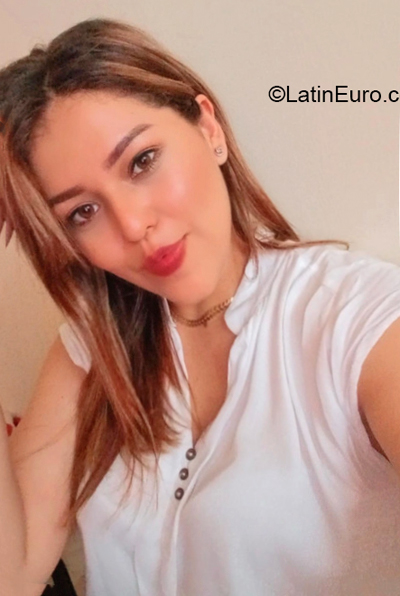 Date this stunning Colombia girl Ana from Santiago CO32060