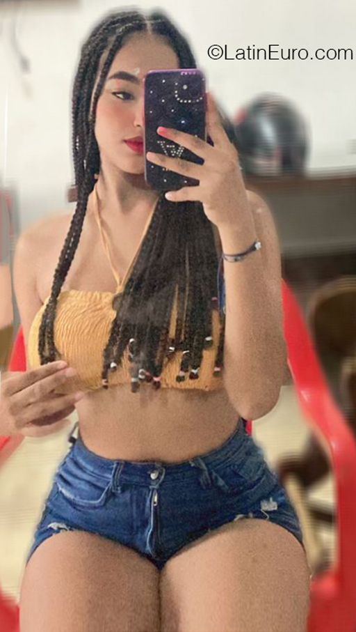 Date this lovely Colombia girl Stefania from Barranquilla CO32061