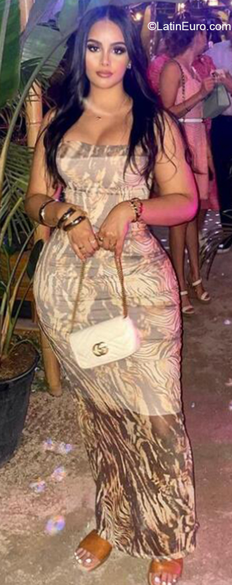 Date this fun Dominican Republic girl Yessica from Santo Domingo DO41082