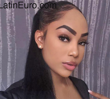 Date this good-looking Colombia girl Karol from Cali CO32195