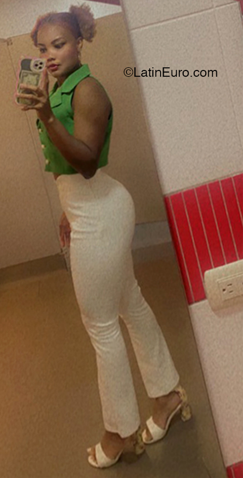 Date this good-looking Dominican Republic girl Katiana from Higuey DO45046