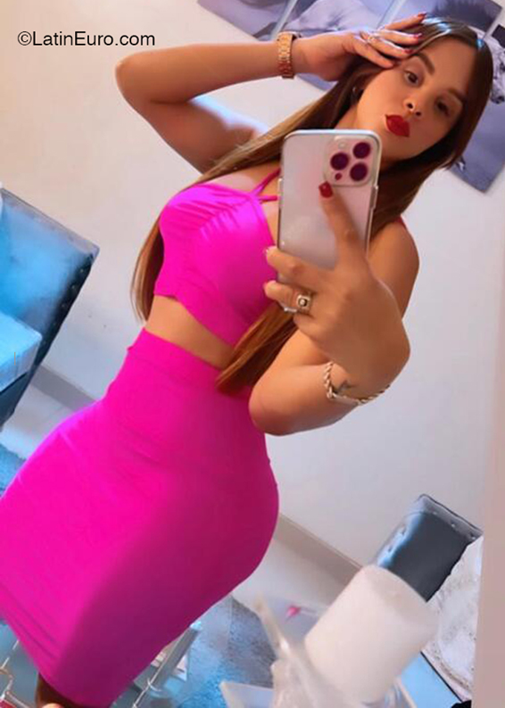 Date this passionate Dominican Republic girl Yeimi from Santo Domingo DO45105