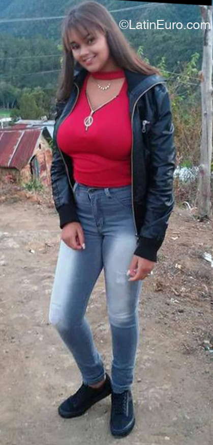 Date this beautiful Dominican Republic girl Pao22 from Salcedo DO46837
