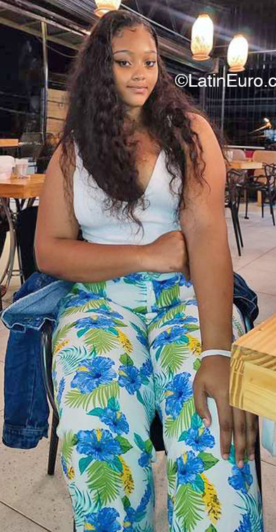 Date this tall Colombia girl Jharledyis from Pereira CO32580