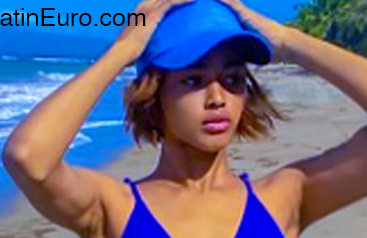 Date this sultry Dominican Republic girl Doris from Santo Domingo DO51387