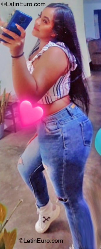 Date this fun Venezuela girl Lia from Caracas VE4955